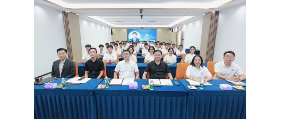 产教融合|深职大25 级新生“开学第一课”深度体验细胞治疗前沿