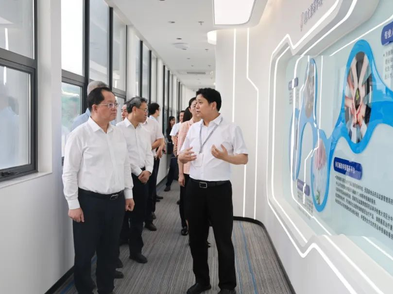 深圳市人大常委会主任骆文智率队调研深圳细胞谷