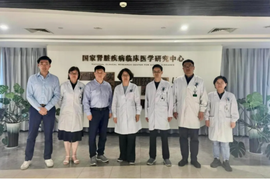 Chief Scientist Professor Wang Jianxun Visits the National Clinical Research Center for Kidney Diseases, Discusses New Applications of Cell Therapy with Academician Liu Zhihong